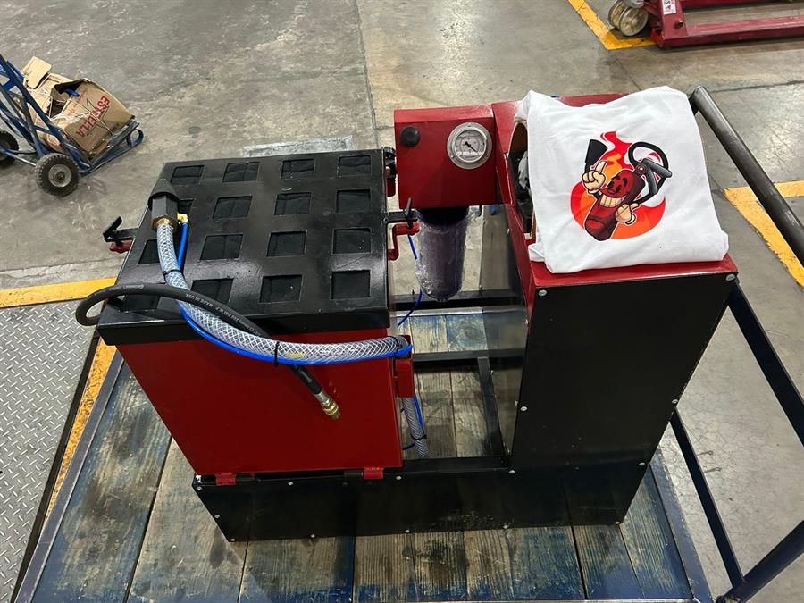 Máquina multifuncional compacta de recarga, con tolva y prensa neumática